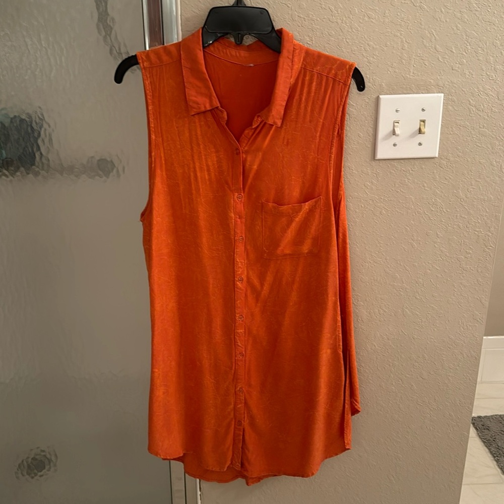 Women's long shirt/tunic below knee. Size L